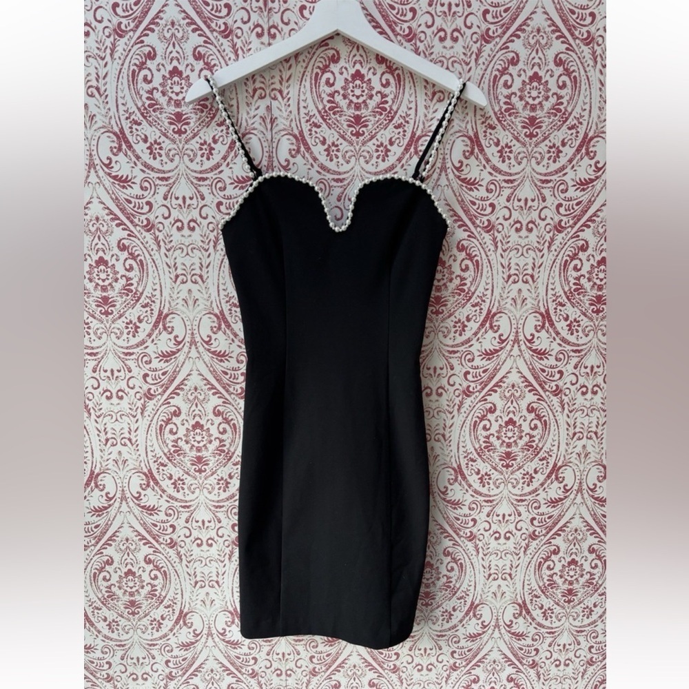 NWT H&M Black Pearl Mini Sweetheart Neckline Sleeveless Bodycon “Revenge” Dress - Picture 2 of 8